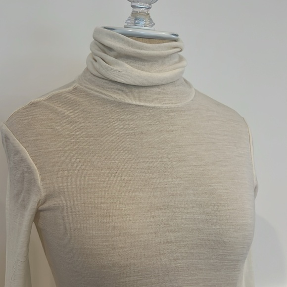 NWT COS Stretch Sheer Cream Long Sleeve Turtleneck top size XS - Picture 2 of 6